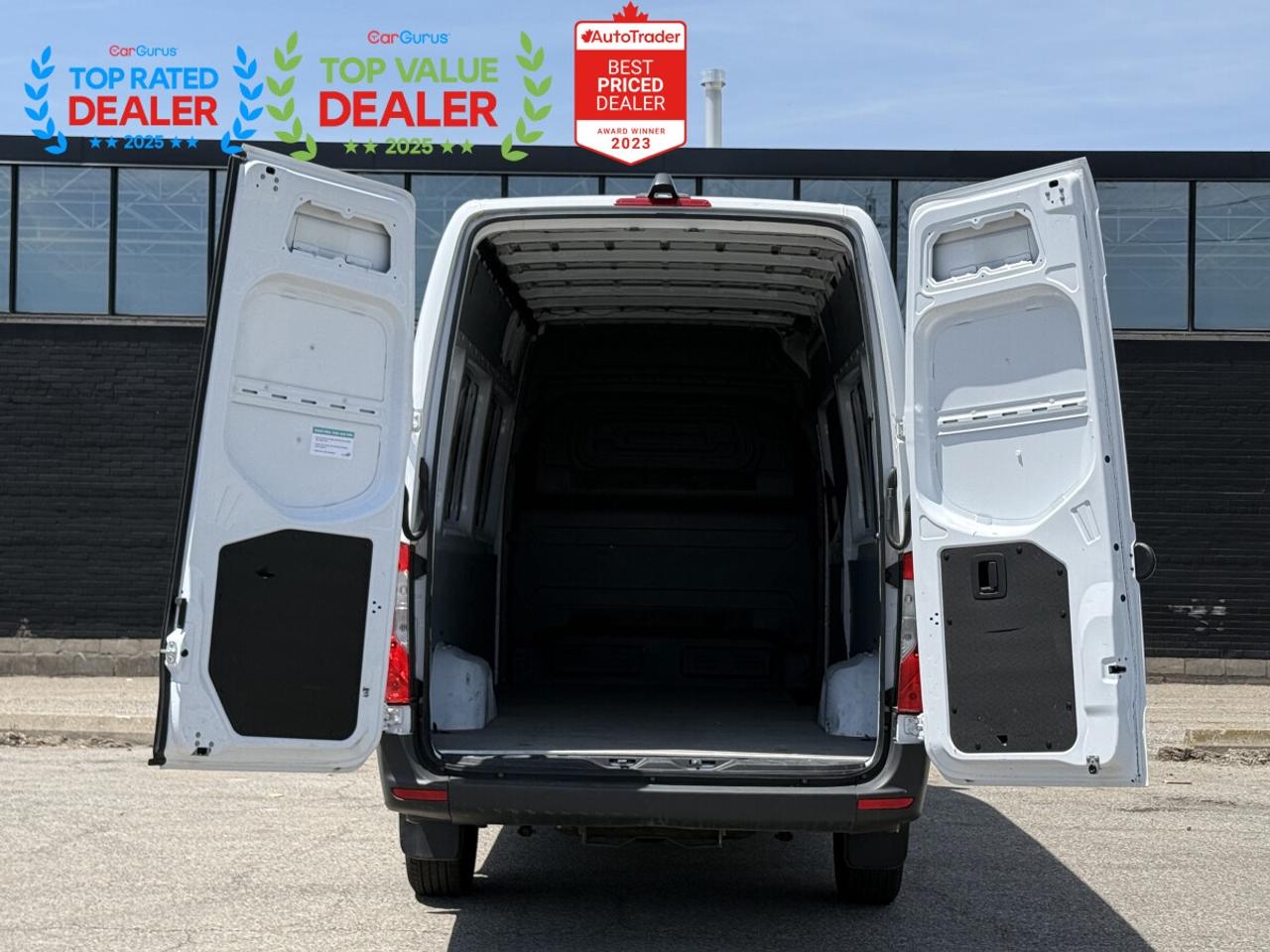 2024 Mercedes-Benz Sprinter 2500 170-IN HIGHROOF | REAR CAMERA | HEATED SEATS Photo