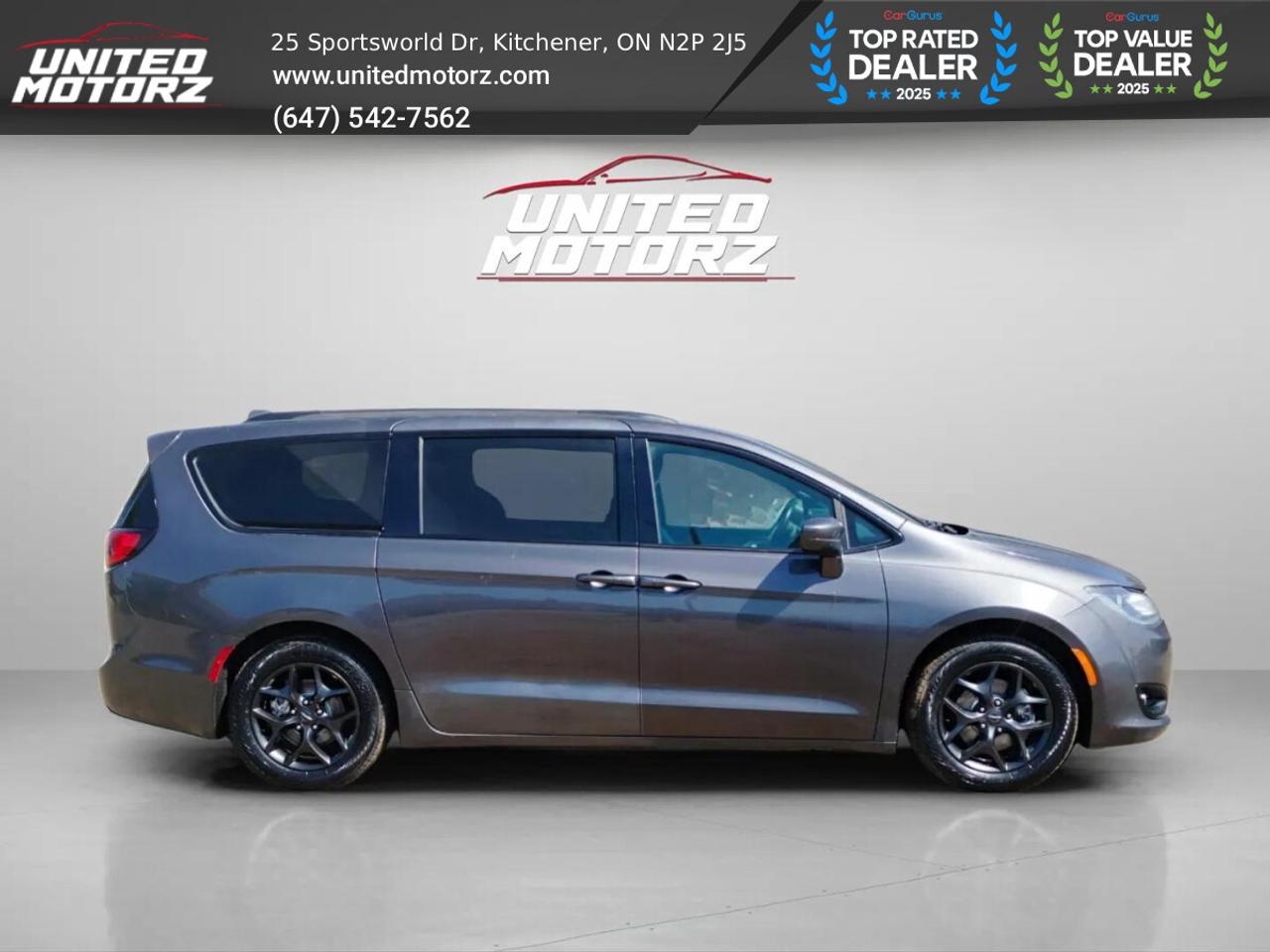 2019 Chrysler Pacifica Touring L~SAFETY CERTIFIED~ 18 SERVICE RECORDS~ Photo4