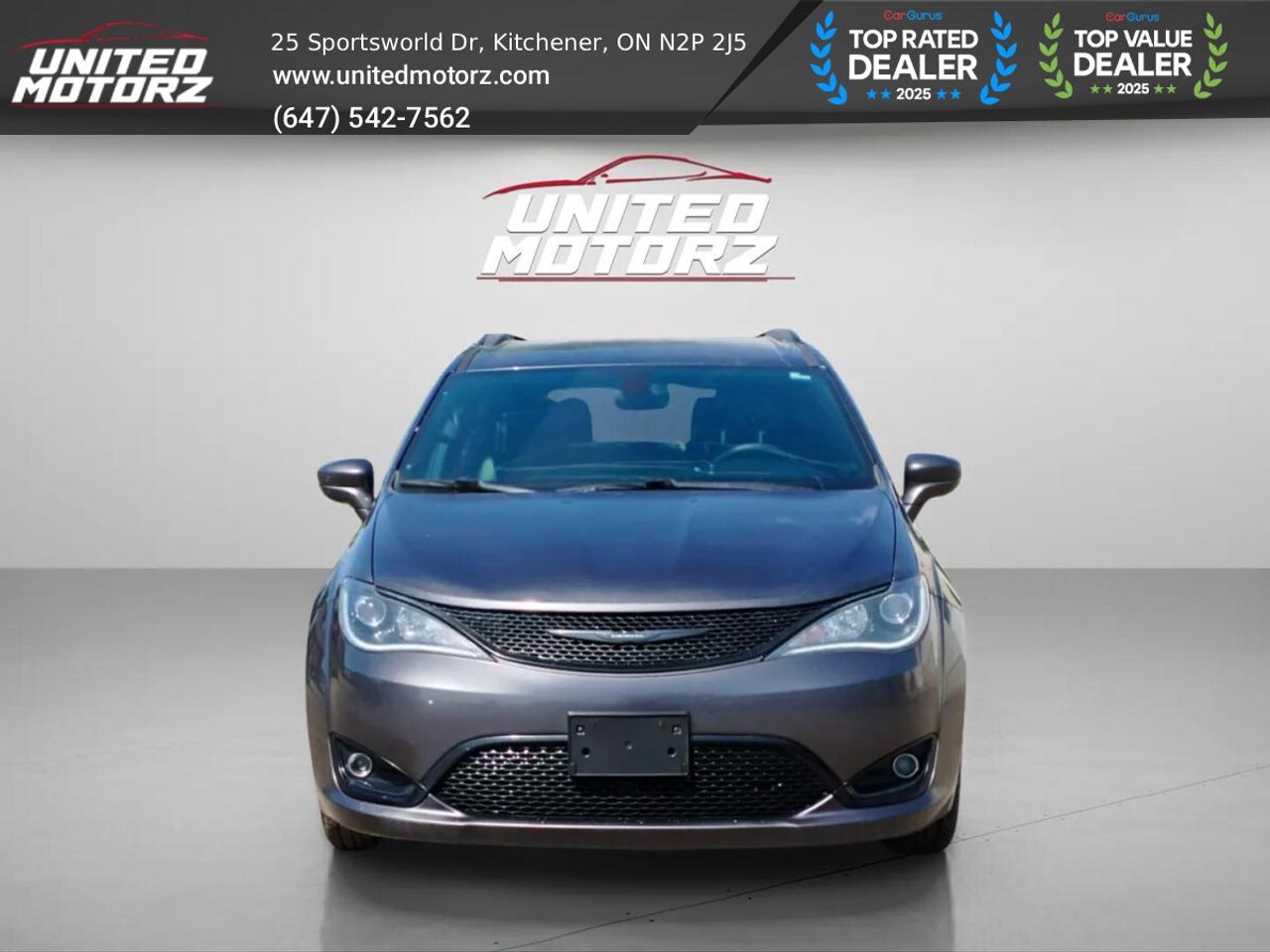 2019 Chrysler Pacifica Touring L~SAFETY CERTIFIED~ 18 SERVICE RECORDS~ Photo2