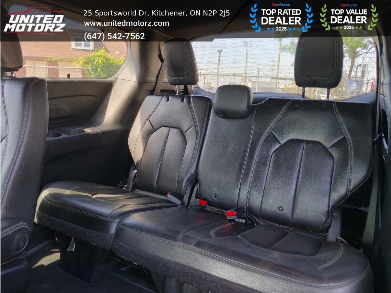 2019 Chrysler Pacifica Touring L~SAFETY CERTIFIED~ 18 SERVICE RECORDS~ Photo