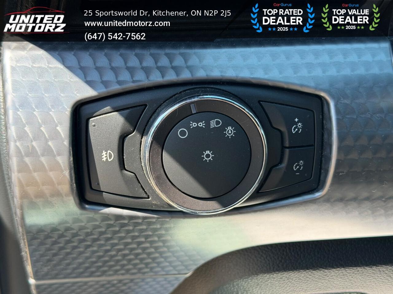 2015 Ford Mustang EcoBoost PREMIUM~SAFETY CERTIFIED~ 28 SERVICE RECO Photo