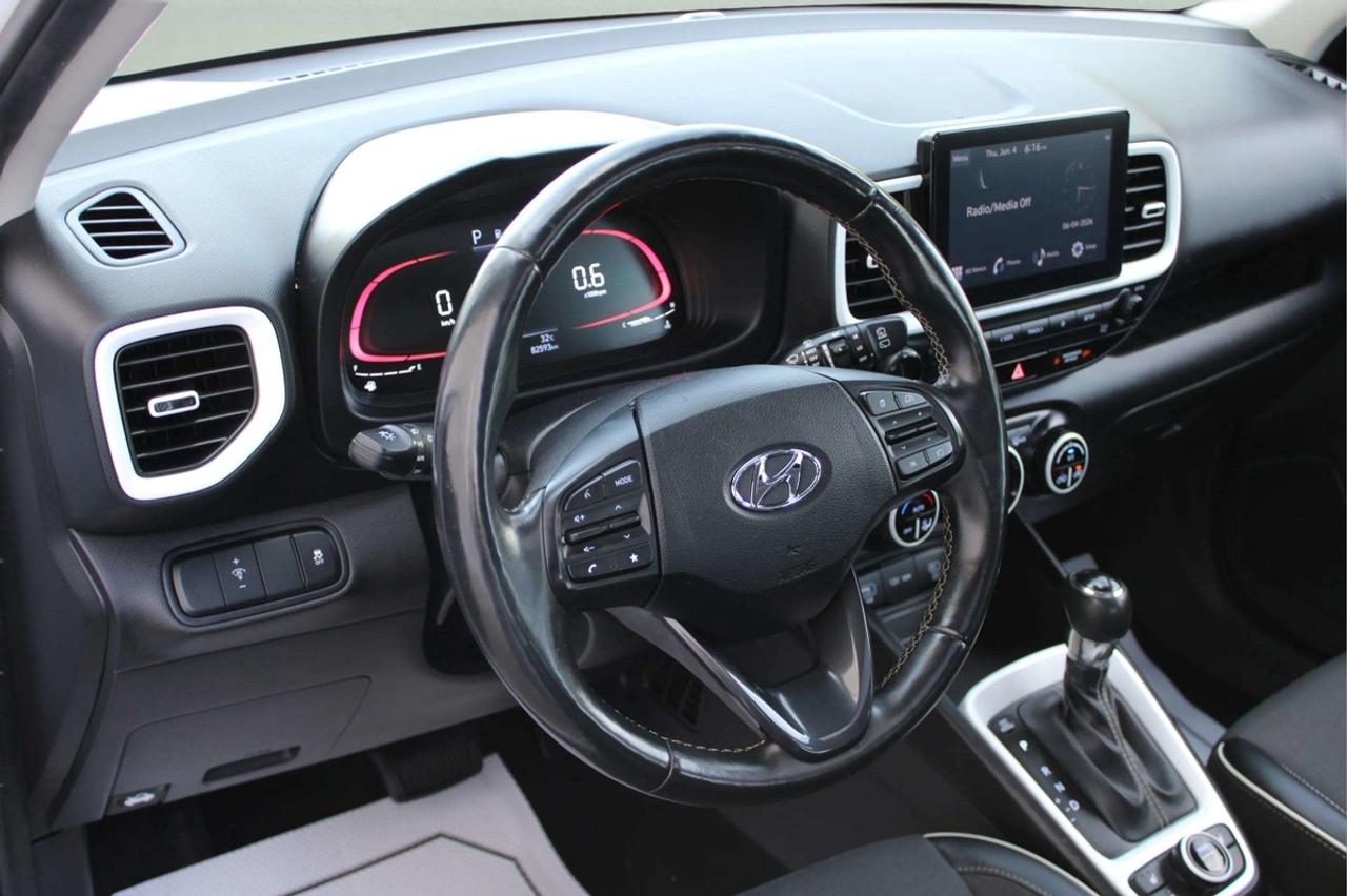 2023 Hyundai Venue Ultimate Photo