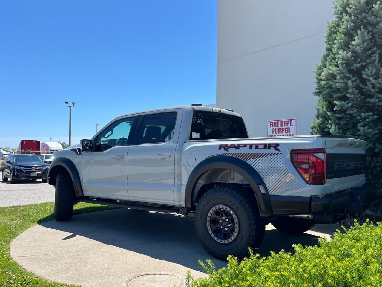 2026 Ford F-150 RAPTOR Photo2