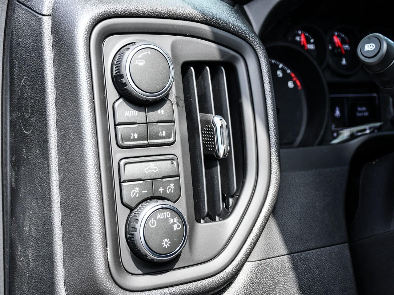 2026 Chevrolet Silverado 1500 Custom Trail Boss Photo