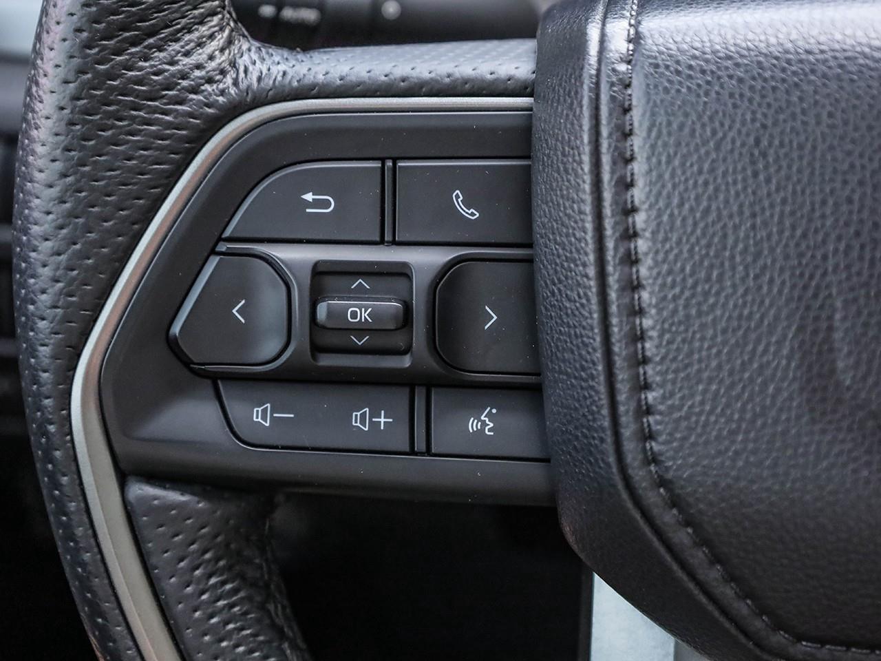 2025 Toyota Tacoma -JBL AUDIO-HEATED/COOLED LEATHER SEATS-HEATED STEERING WHEEL-SUNROOF- Photo