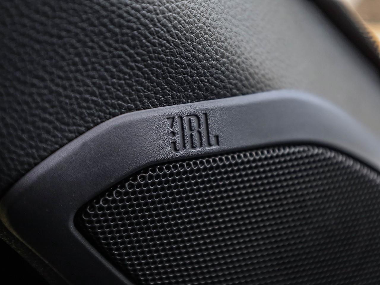 2025 Toyota Tacoma -JBL AUDIO-HEATED/COOLED LEATHER SEATS-HEATED STEERING WHEEL-SUNROOF- Photo