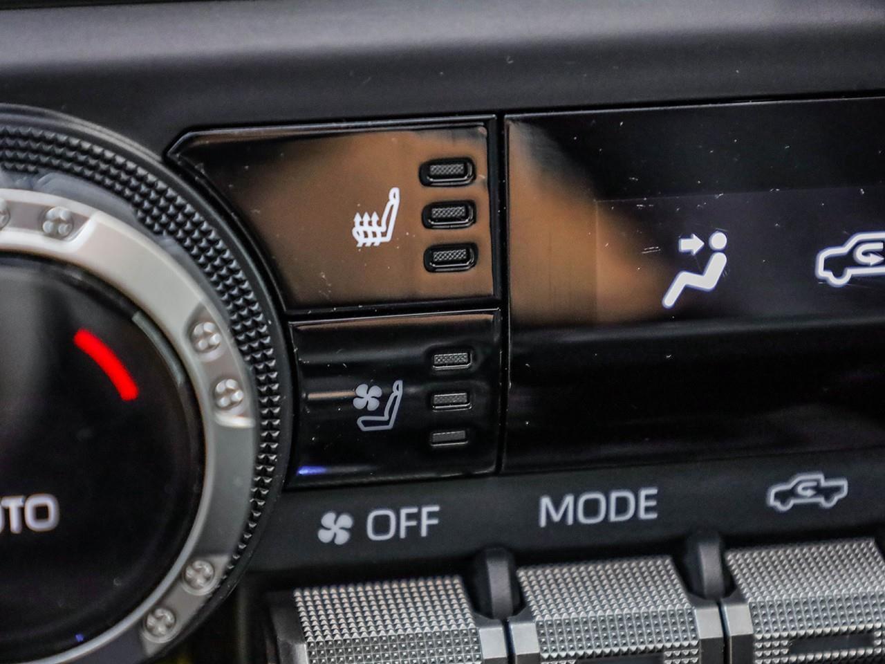 2025 Toyota Tacoma -JBL AUDIO-HEATED/COOLED LEATHER SEATS-HEATED STEERING WHEEL-SUNROOF- Photo