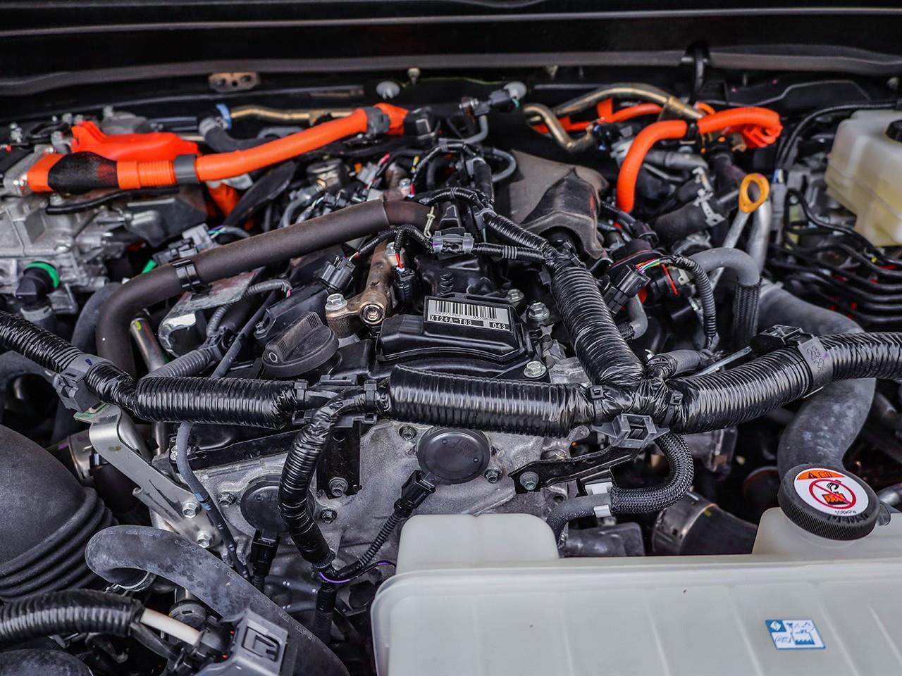2025 Toyota TACOMA HYBRID  Photo
