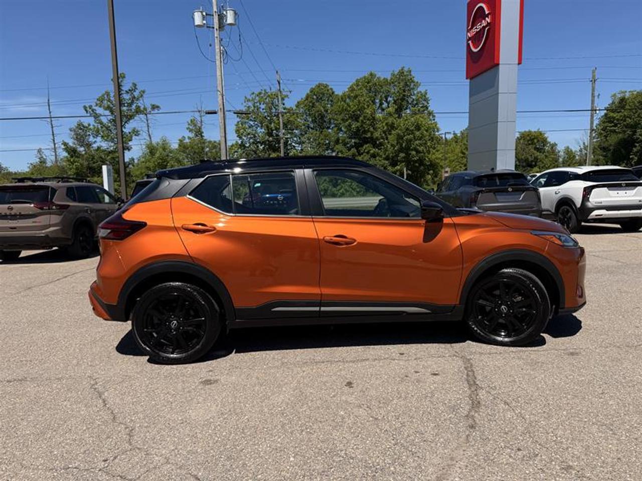 2024 Nissan Kicks SR FWD Photo3