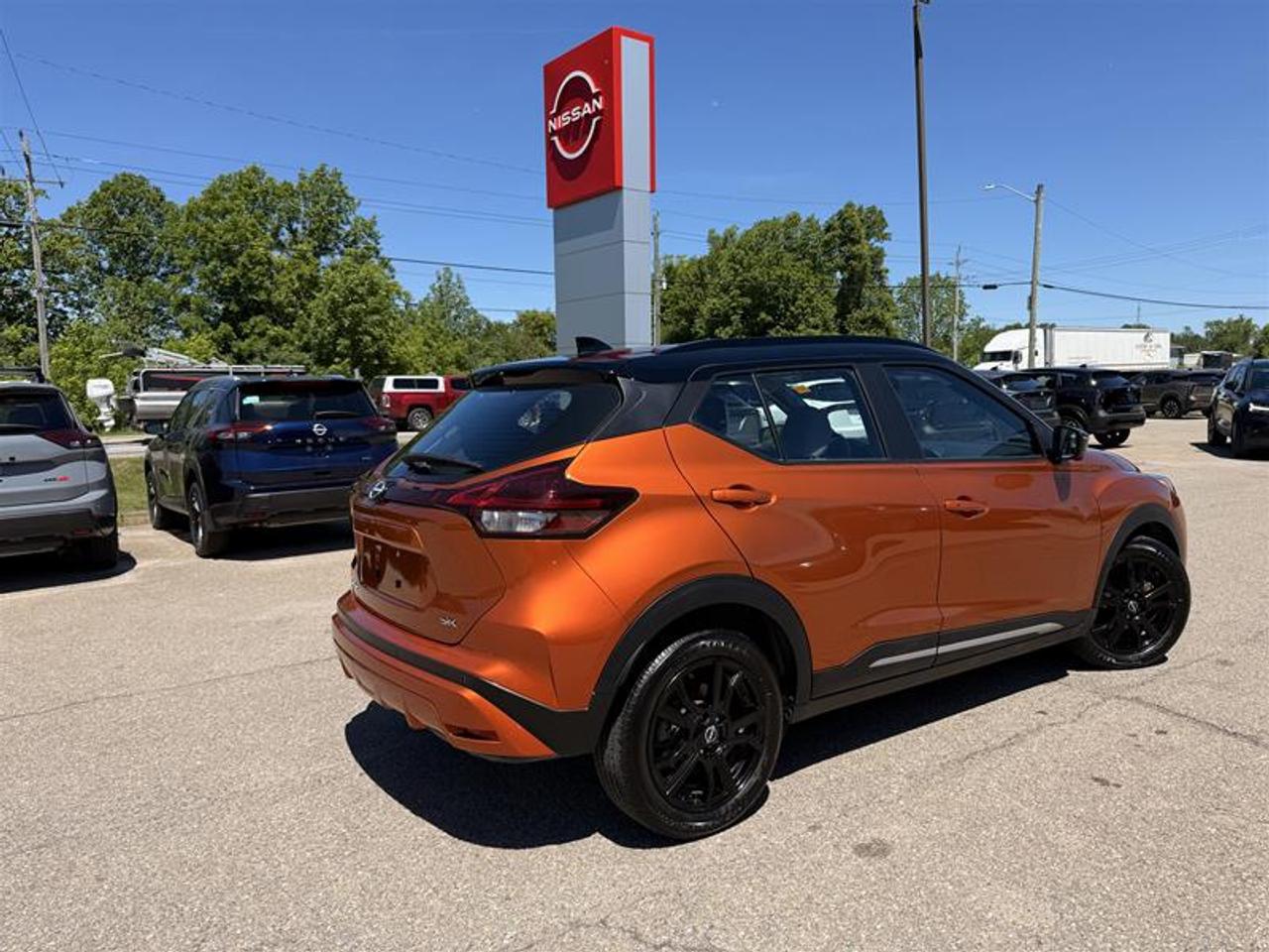 2024 Nissan Kicks SR FWD Photo4