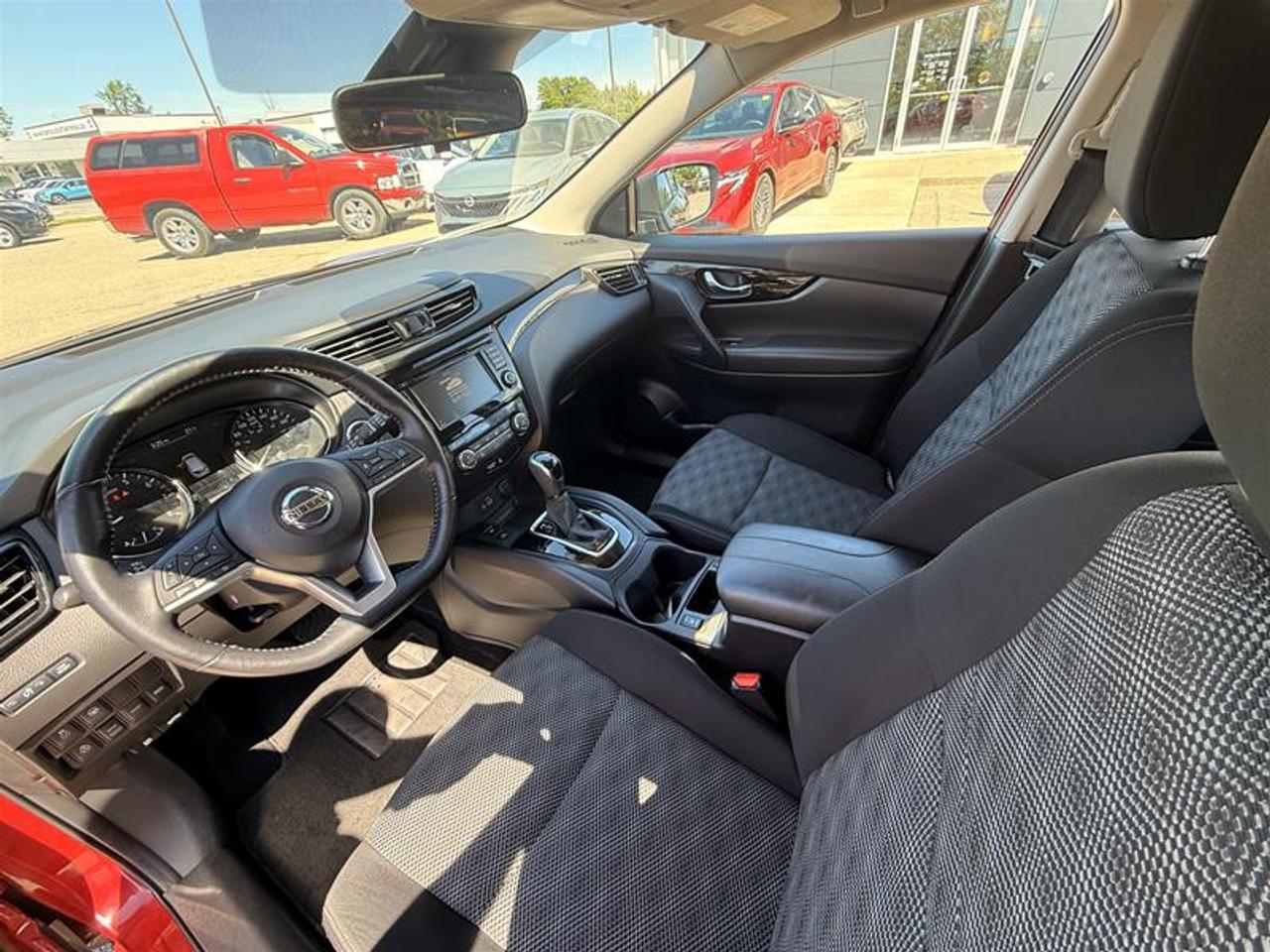 2023 Nissan Qashqai SV AWD CVT Photo