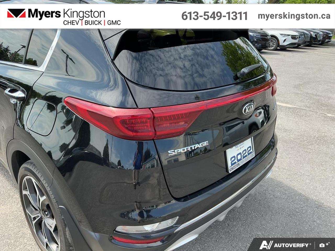 2022 Kia Sportage SX AWD  - Certified - Navigation - $176 B/W Photo