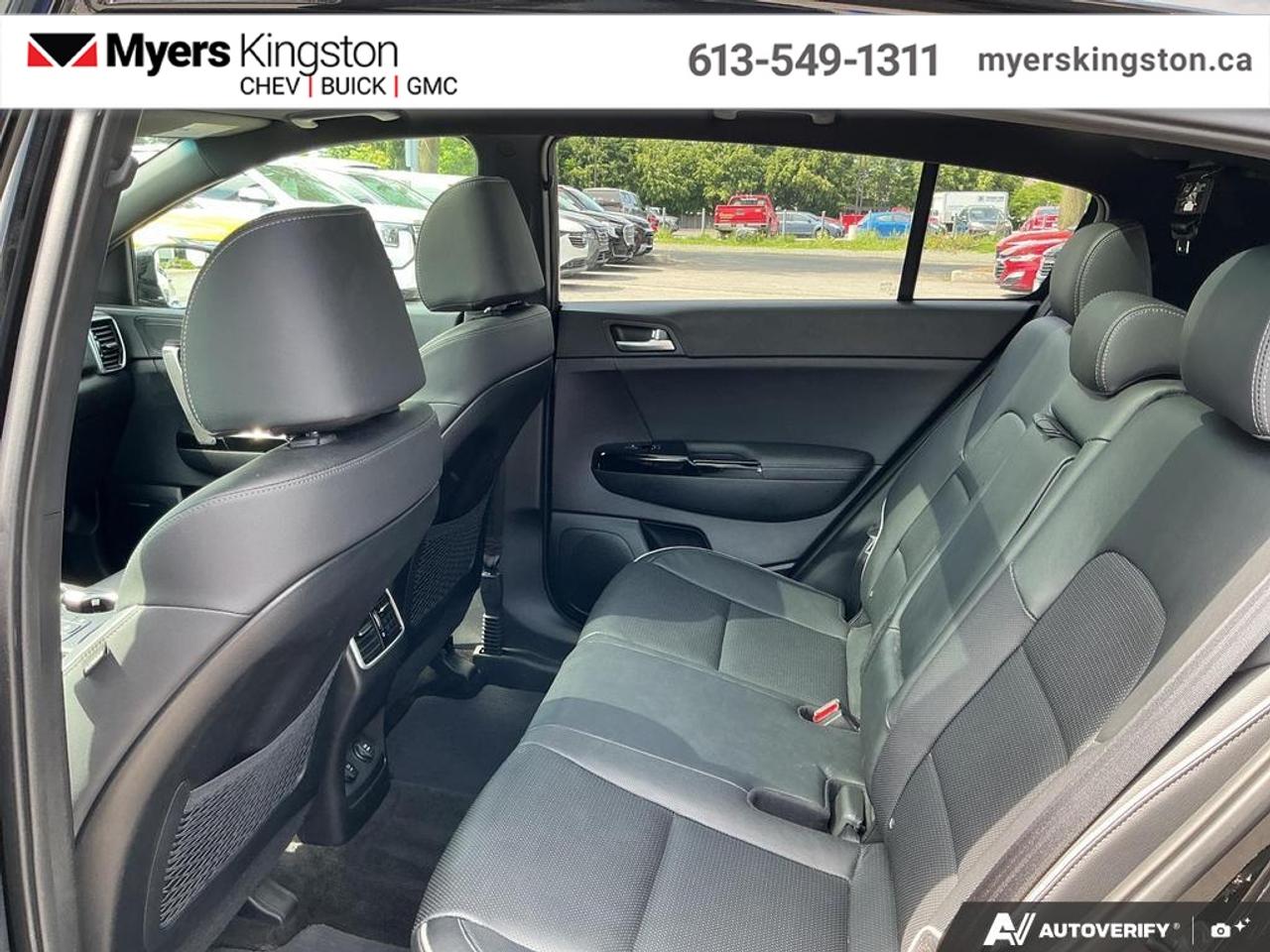 2022 Kia Sportage SX AWD  - Certified - Navigation - $176 B/W Photo