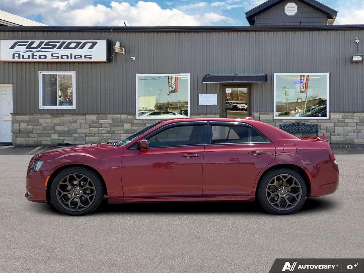 2018 Chrysler 300 300S-NAVIGATION-PANORAMIC SUNROOF-LEATHER-CAMERA Photo