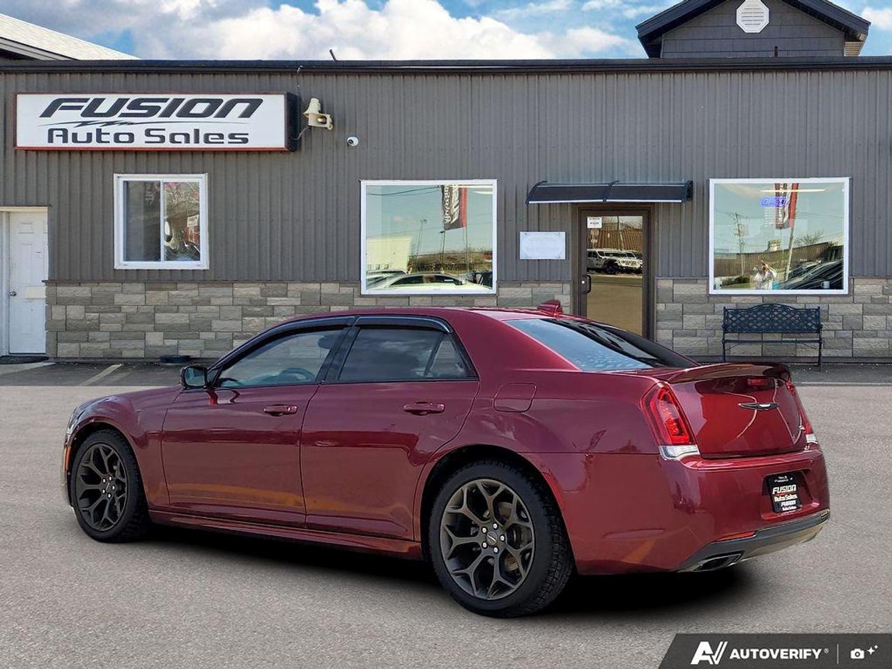 2018 Chrysler 300 300S-NAVIGATION-PANORAMIC SUNROOF-LEATHER-CAMERA Photo