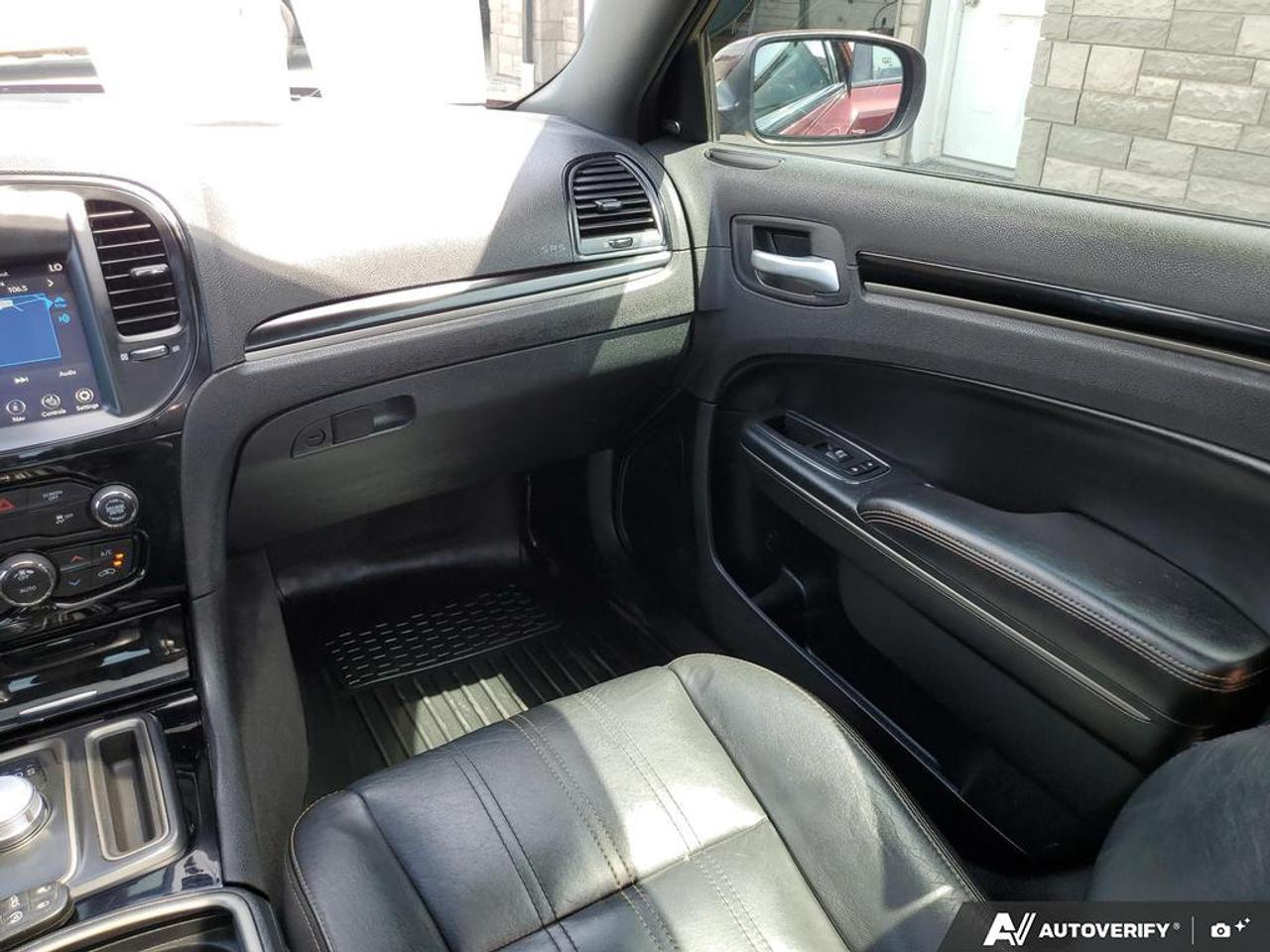 2018 Chrysler 300 300S-NAVIGATION-PANORAMIC SUNROOF-LEATHER-CAMERA Photo