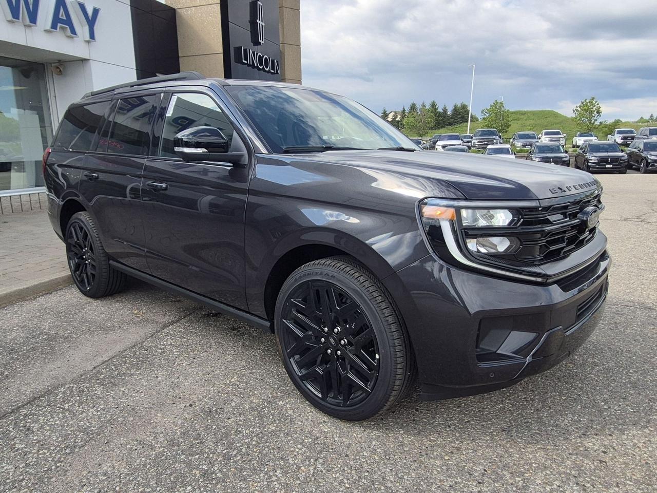 2026 Ford Explorer Active w/200A Pkg Photo3