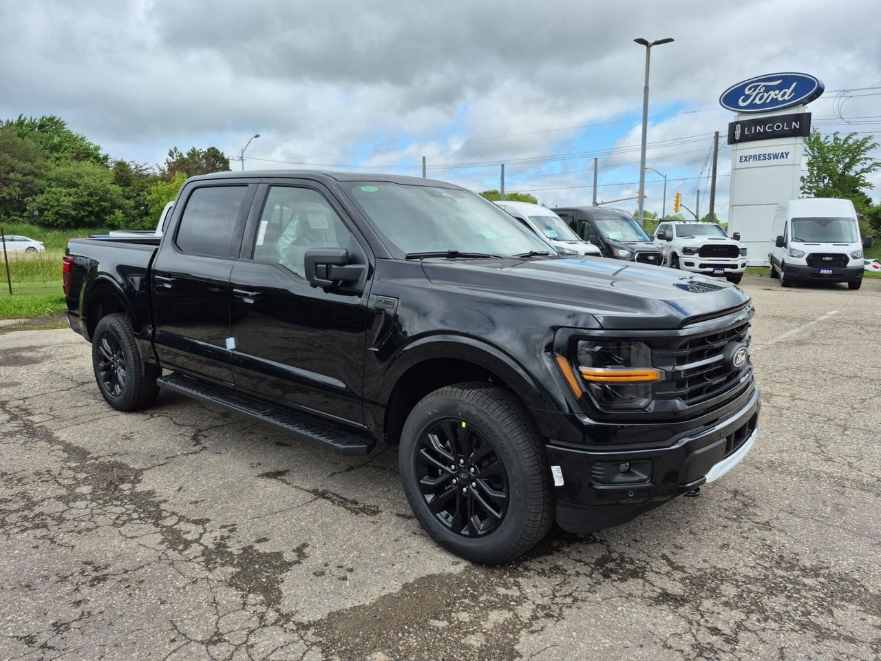 2026 Ford F-150 XLT 303A PKG, MOONROOF, BLACK APPEARANCE PKG Photo