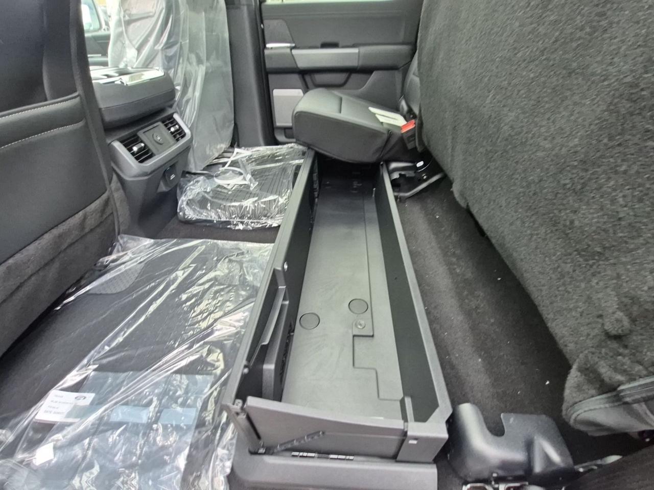 2026 Ford F-150 XLT 303A PKG, MOONROOF, BLACK APPEARANCE PKG Photo