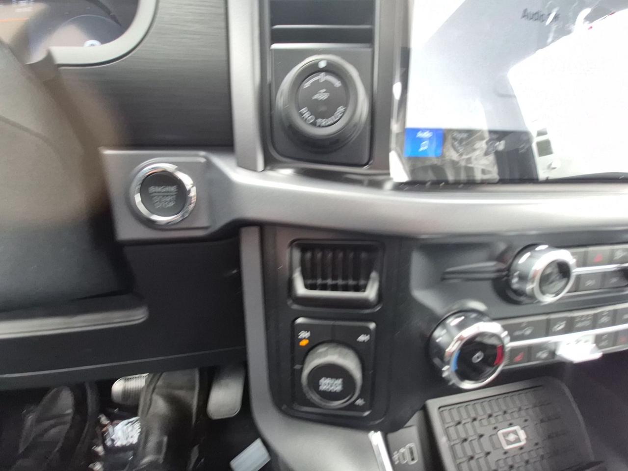 2026 Ford F-150 XLT 303A PKG, MOONROOF, BLACK APPEARANCE PKG Photo
