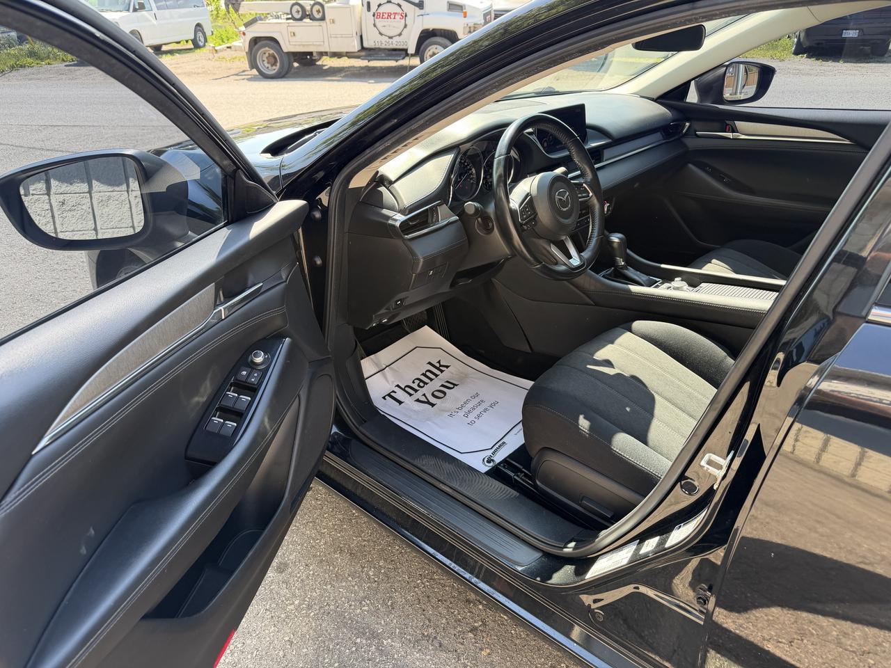 2018 Mazda MAZDA6 GS Photo4
