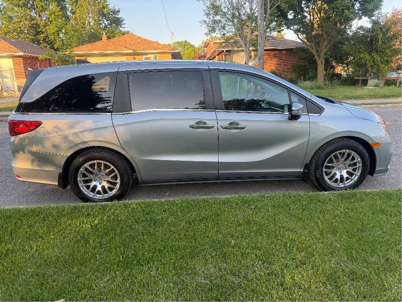 2020 Honda Odyssey EX Photo
