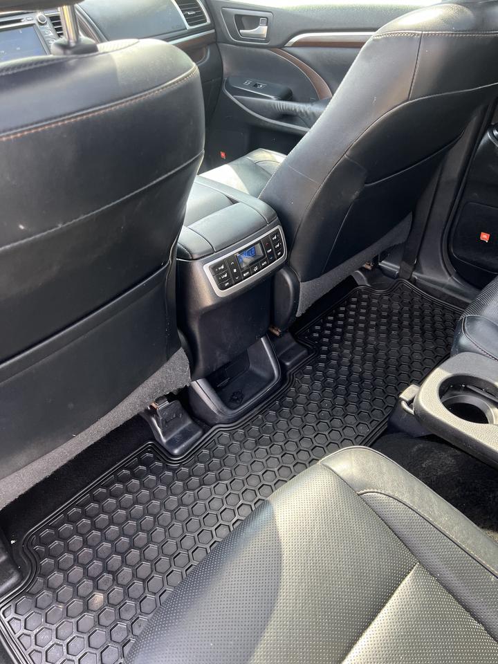 2015 Toyota Highlander AWD Limited navigation backup camera sunroof Photo