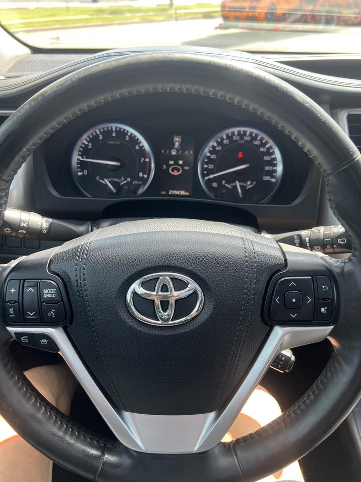 2015 Toyota Highlander AWD Limited navigation backup camera sunroof Photo