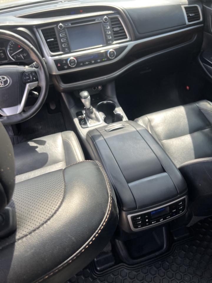 2015 Toyota Highlander AWD Limited navigation backup camera sunroof Photo