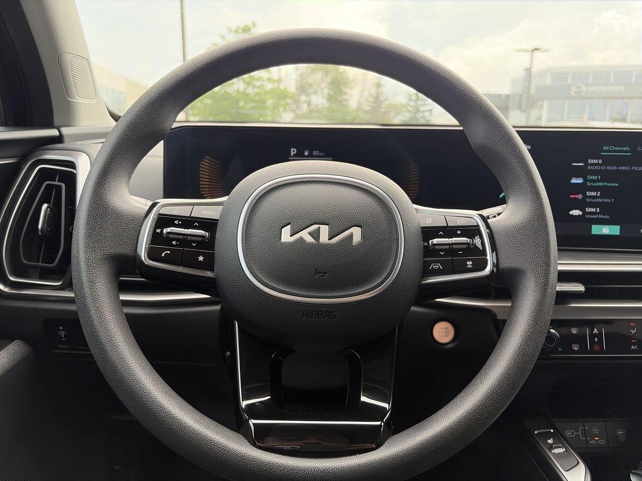 2024 Kia Sorento LX 2.5L AWD NO ACCIDENTS   ONE OWNER   LOW MILEAGE Photo