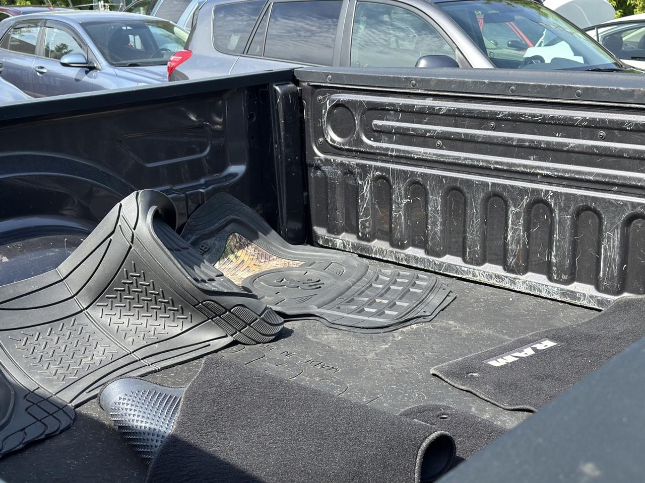2017 RAM 1500 **ONE OWNER**CLEAN CARFAX**FINANCING AVAILABLE* Photo