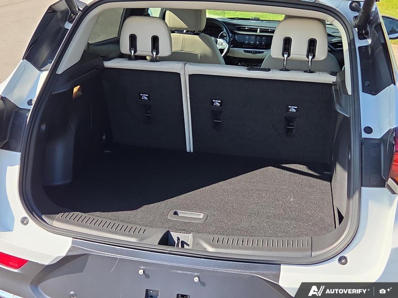 2023 Buick Encore GX Essence AWD   NO CLAIMS   ONE OWNER   BOSE Photo