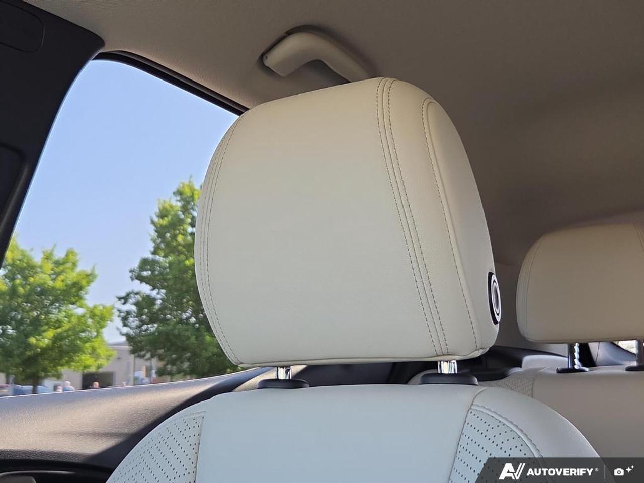 2023 Buick Encore GX Essence AWD   NO CLAIMS   ONE OWNER   BOSE Photo