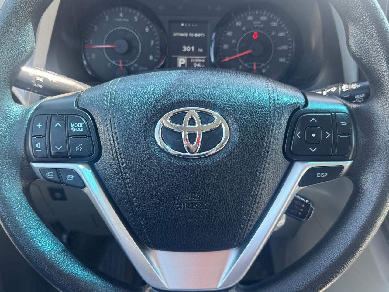 2017 Toyota Sienna 5dr LE 7-Pass AWD Photo