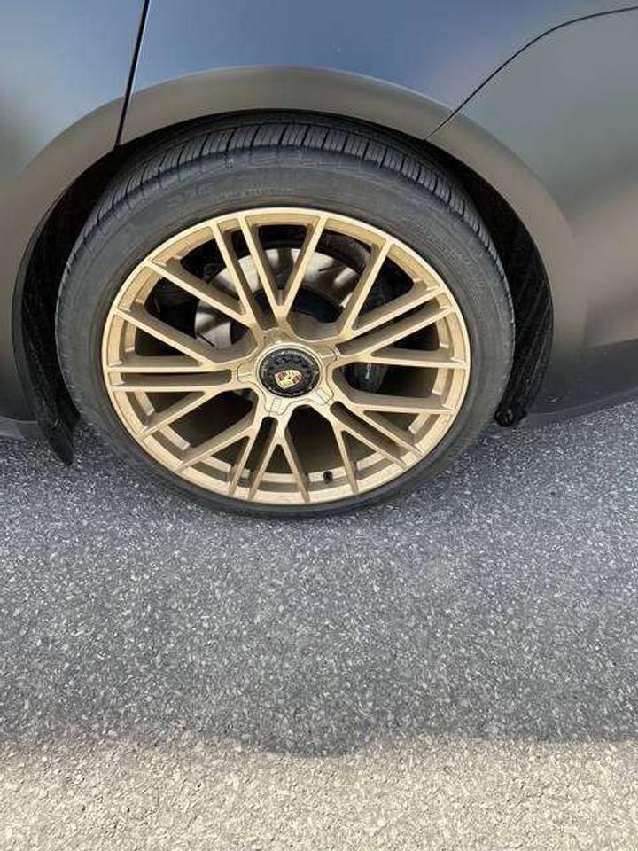 2018 Porsche Panamera 4 Photo