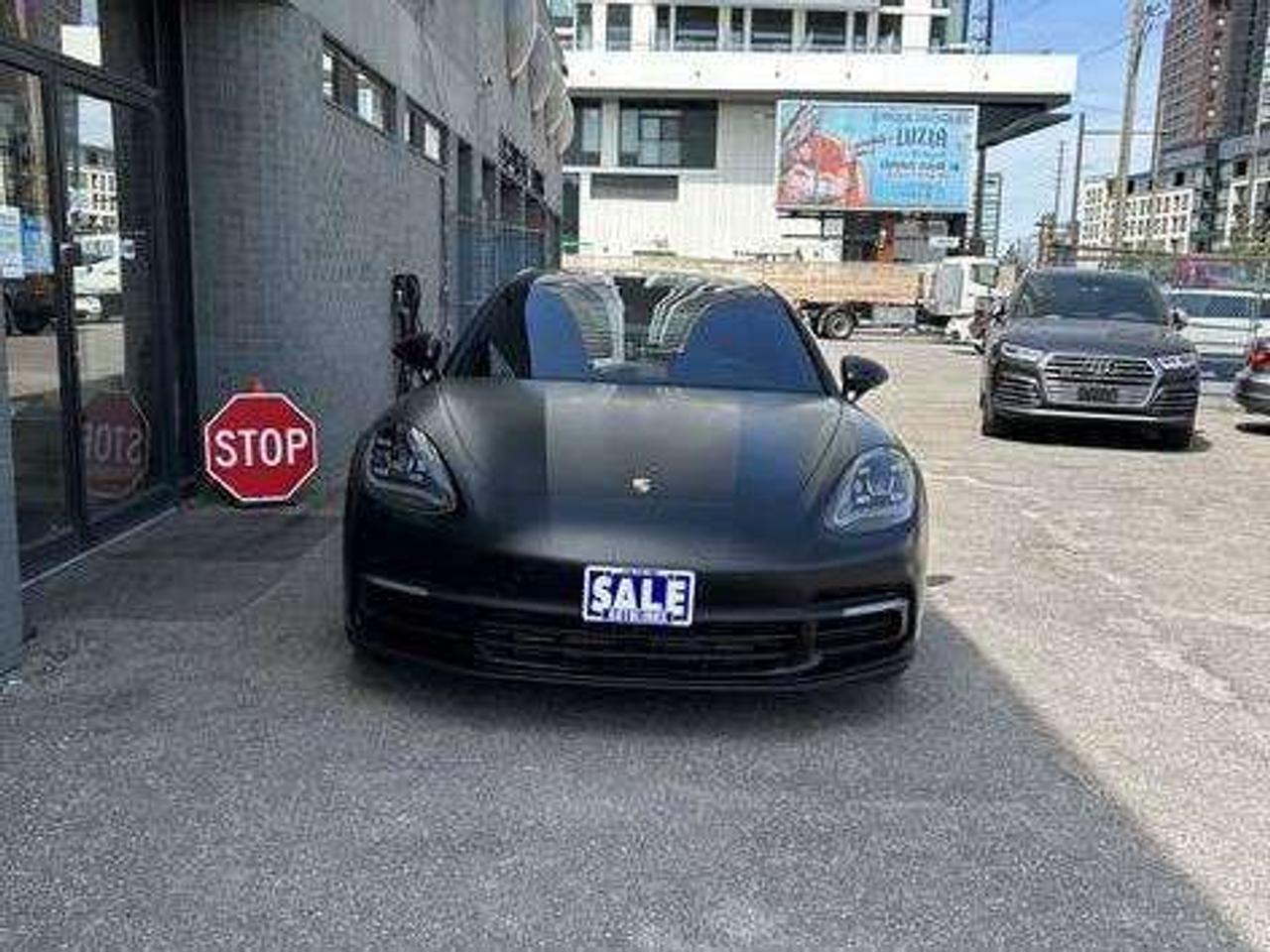 2018 Porsche Panamera 4 Photo