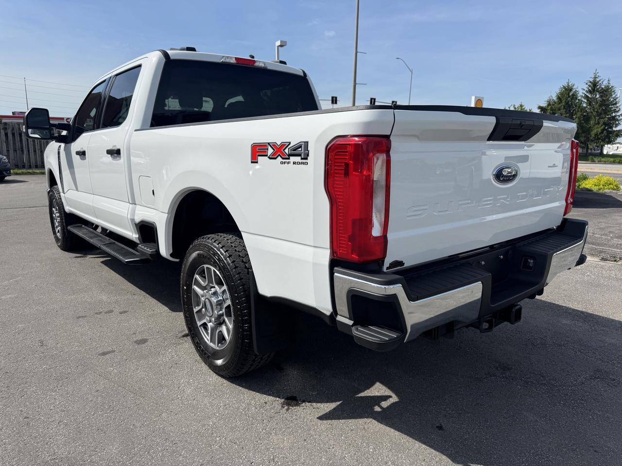 2025 Ford F-250 XLT 4WD Crew Cab Photo