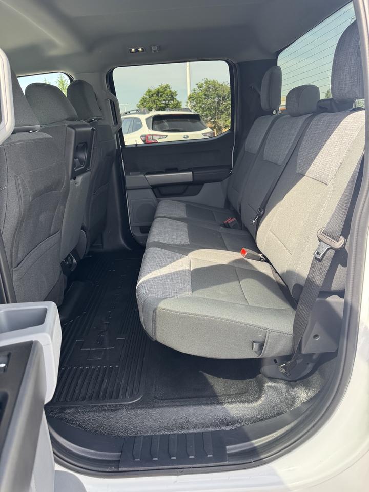2025 Ford F-250 XLT 4WD Crew Cab Photo