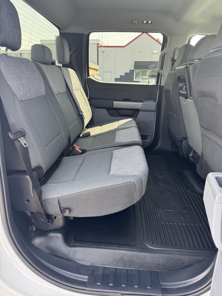 2025 Ford F-250 XLT 4WD Crew Cab Photo