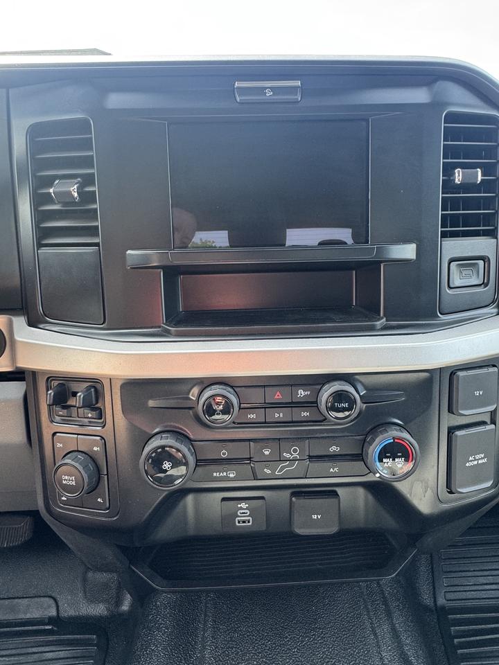 2025 Ford F-250 XLT 4WD Crew Cab Photo