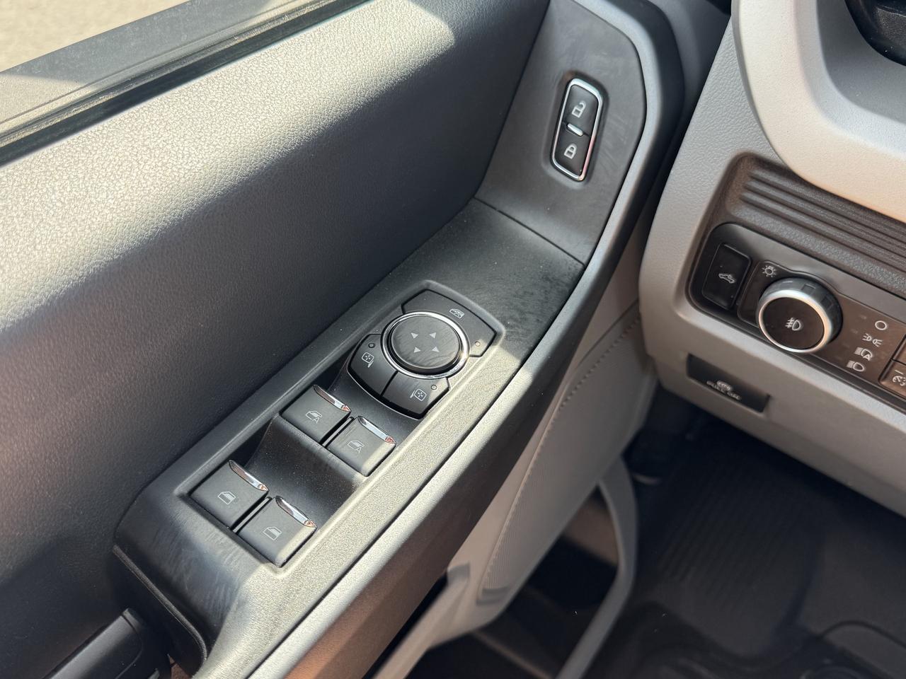 2025 Ford F-250 XLT 4WD Crew Cab Photo