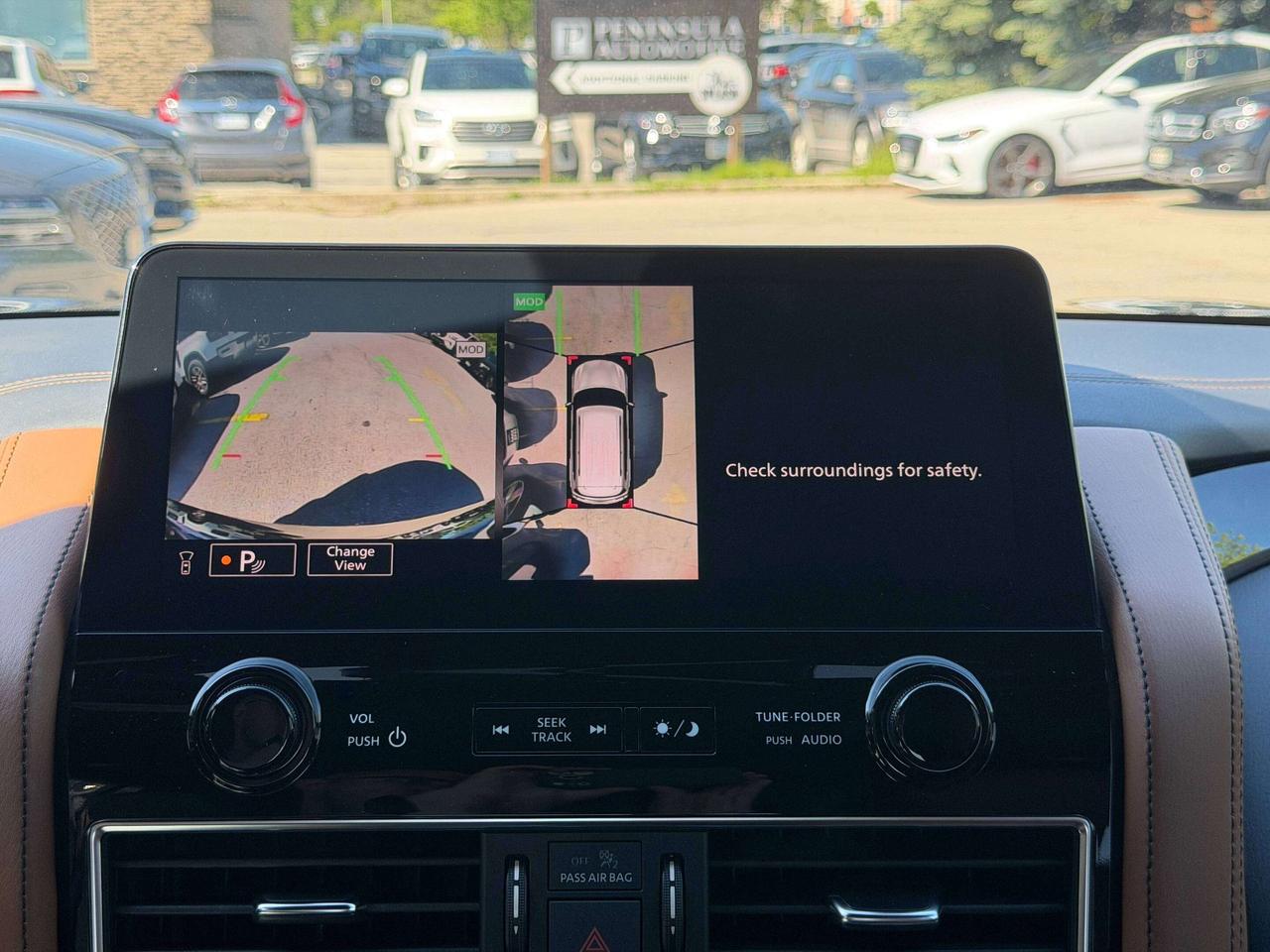 2023 Infiniti QX80 PROACTIVE, CAPTAINS CHAIRS, BOSE, 7 PASSENGER Photo