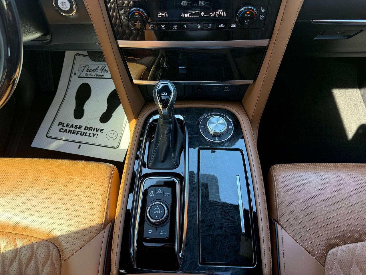 2023 Infiniti QX80 PROACTIVE, CAPTAINS CHAIRS, BOSE, 7 PASSENGER Photo
