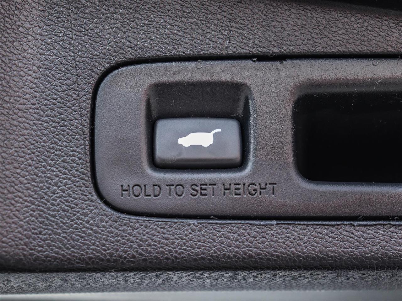 2022 Honda CR-V Touring LEATHER NAVI SUNROOF Photo