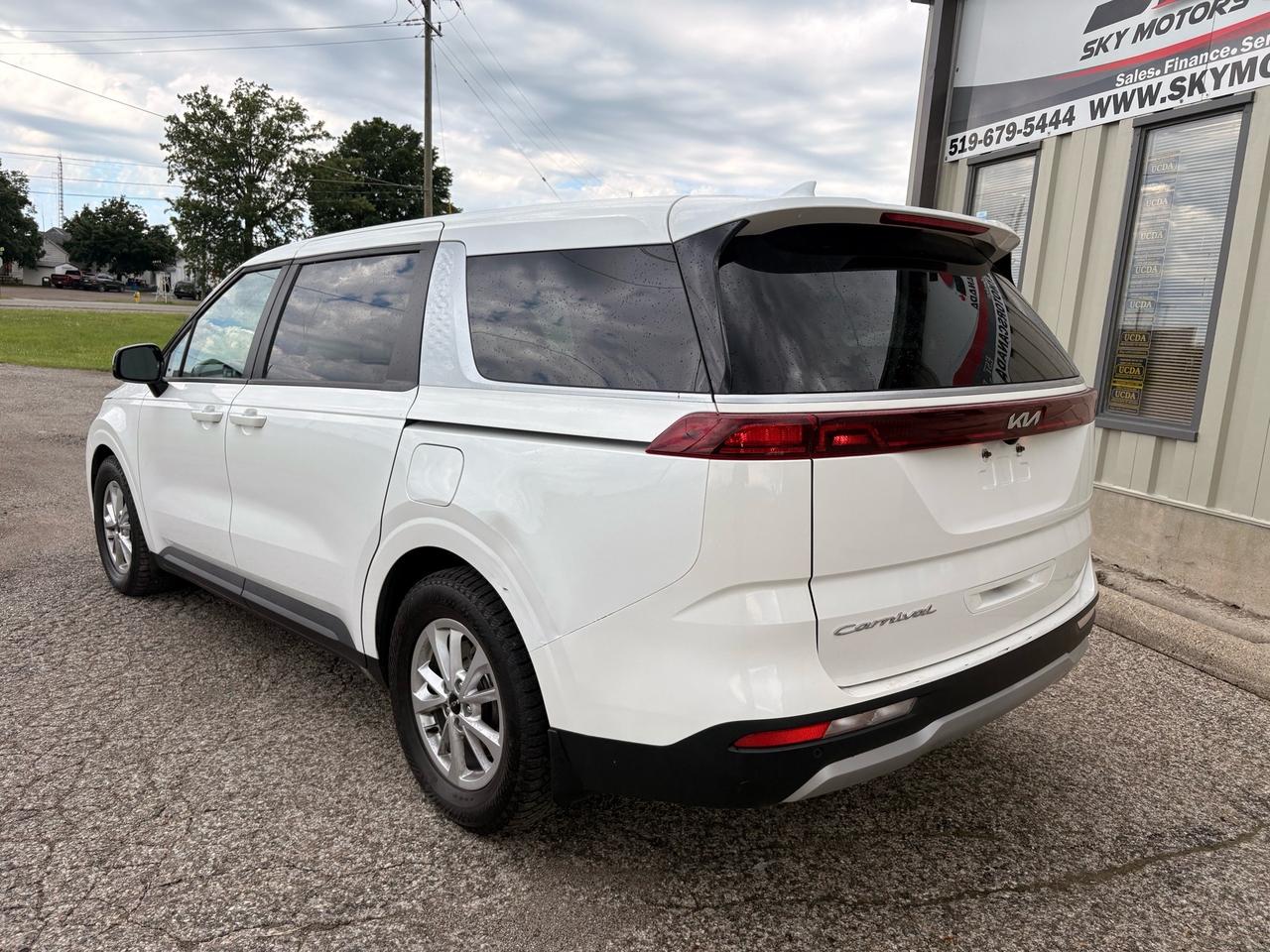 2022 Kia Carnival Fwd Lx Photo
