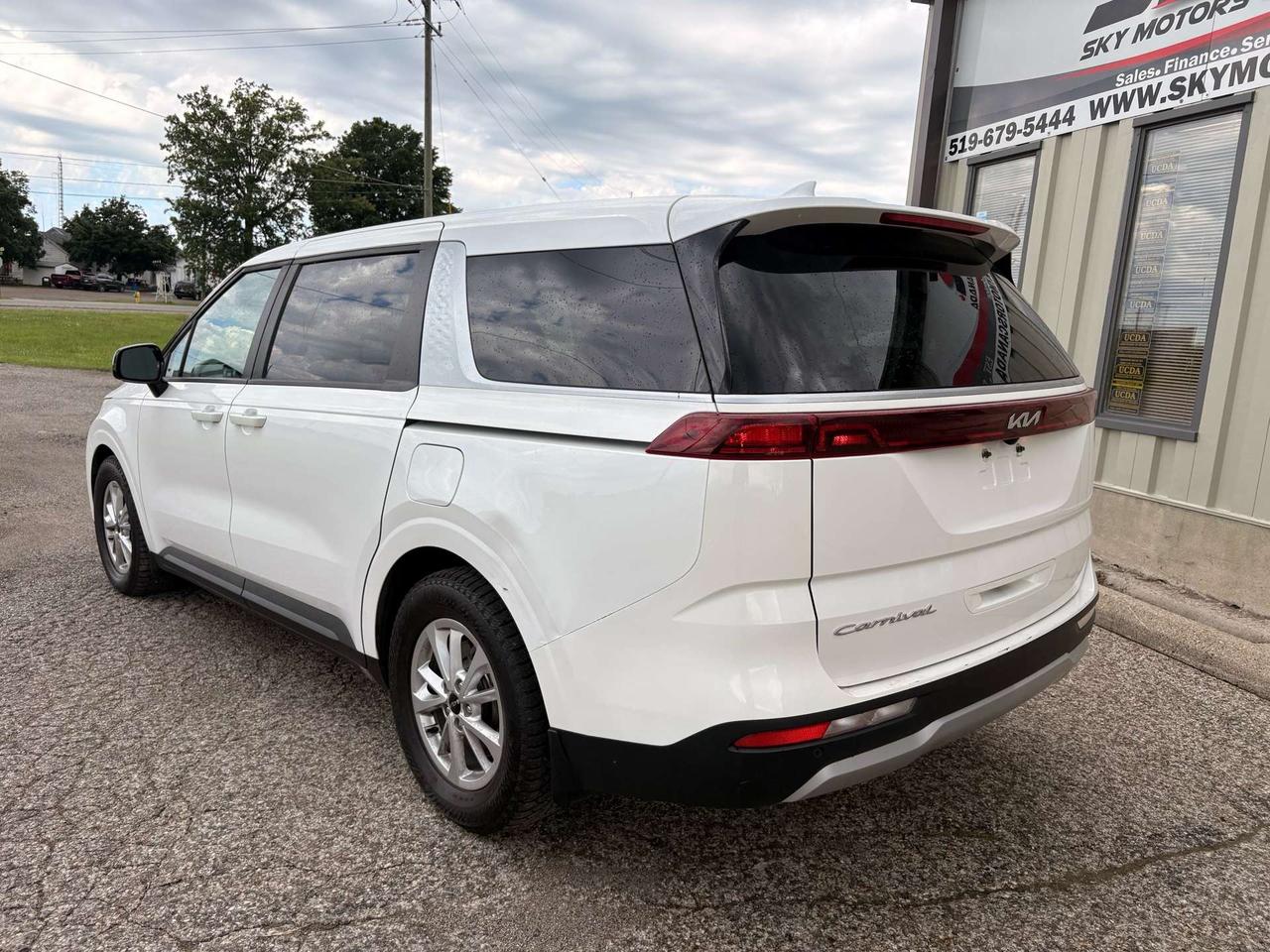 2022 Kia Carnival Fwd Lx Photo
