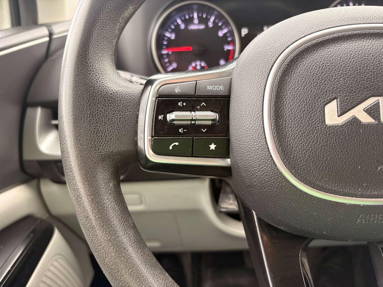 2022 Kia Carnival Fwd Lx Photo