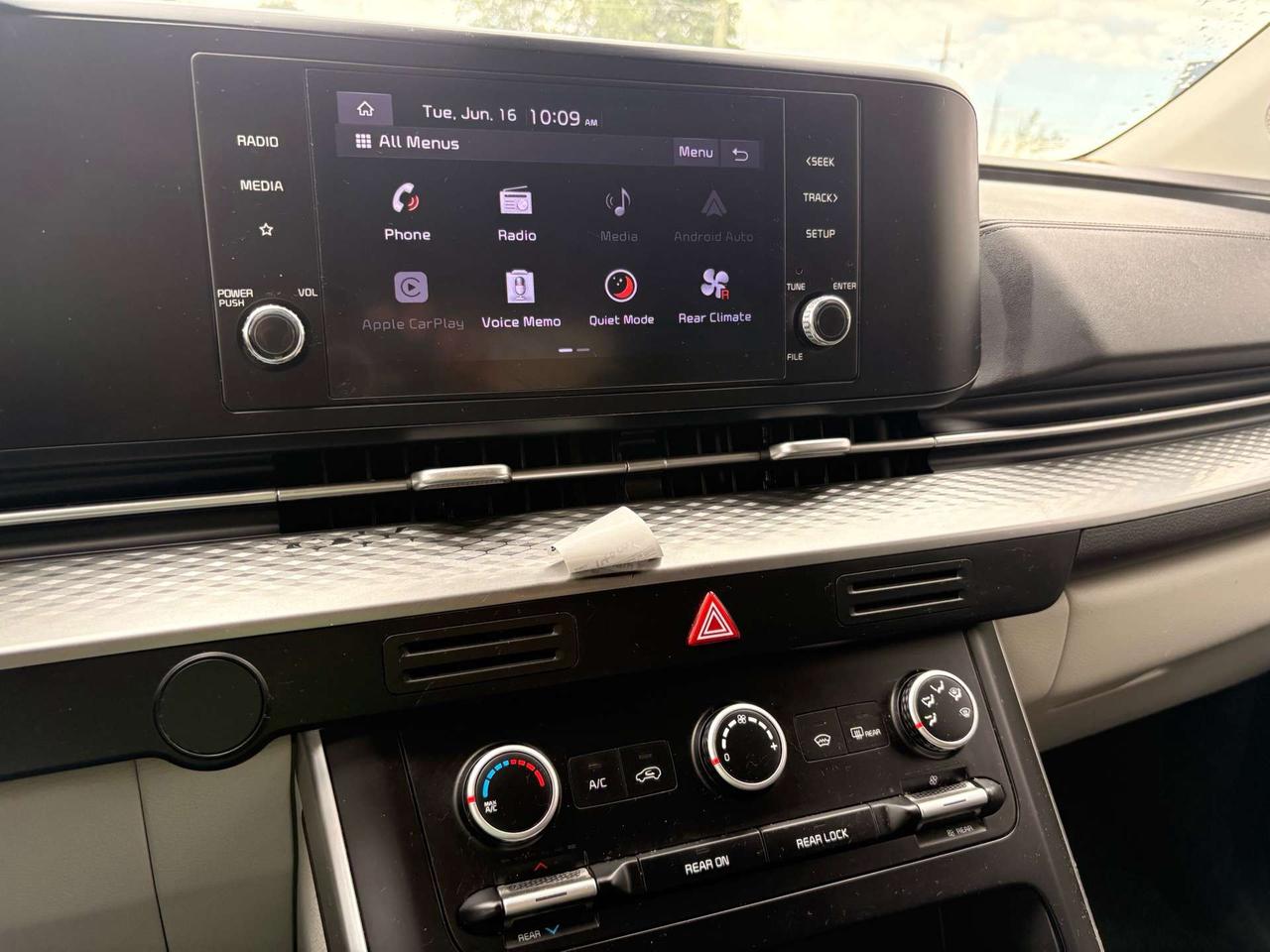 2022 Kia Carnival Fwd Lx Photo