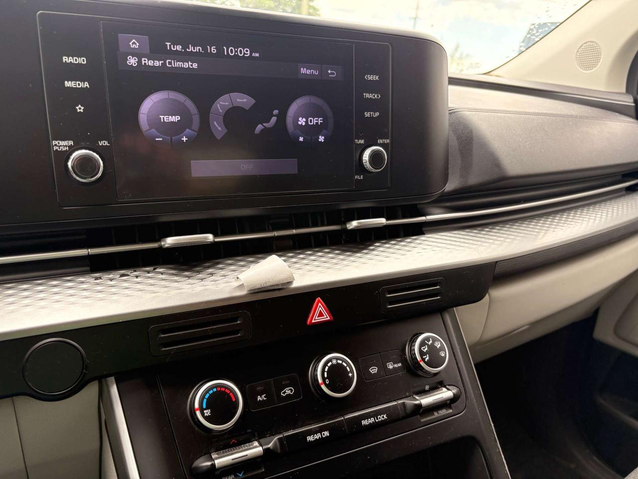 2022 Kia Carnival Fwd Lx Photo