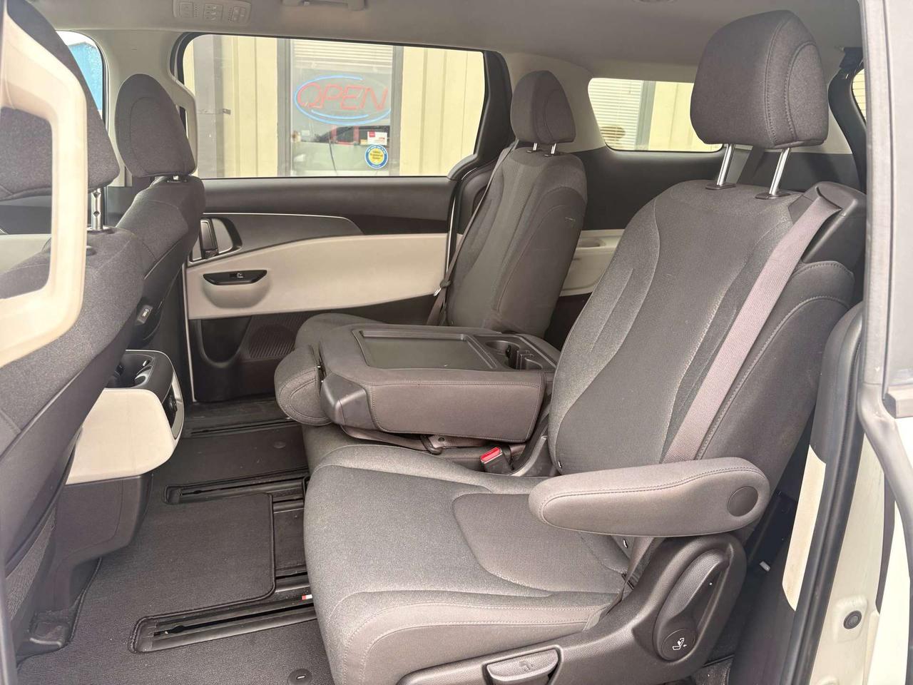 2022 Kia Carnival Fwd Lx Photo